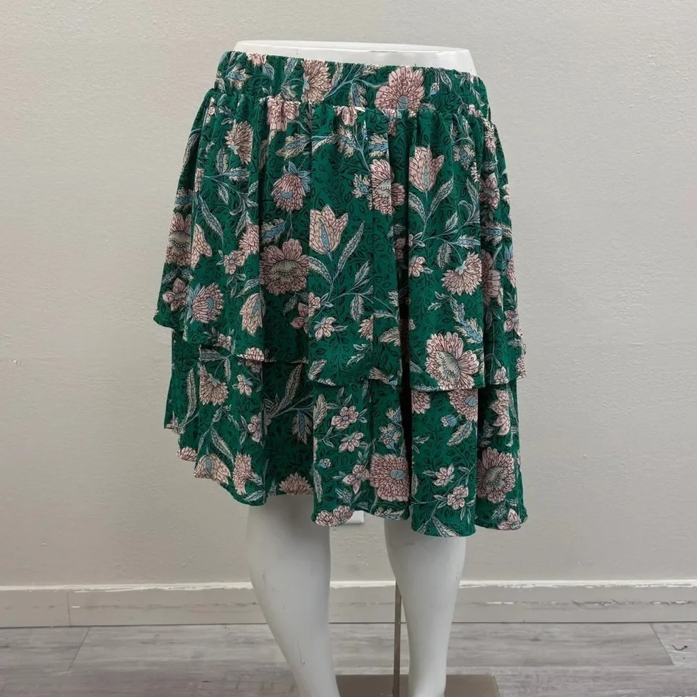 Torrid Dark Green Floral Mini Tiered Skater Skirt - New - Size 4 (26)